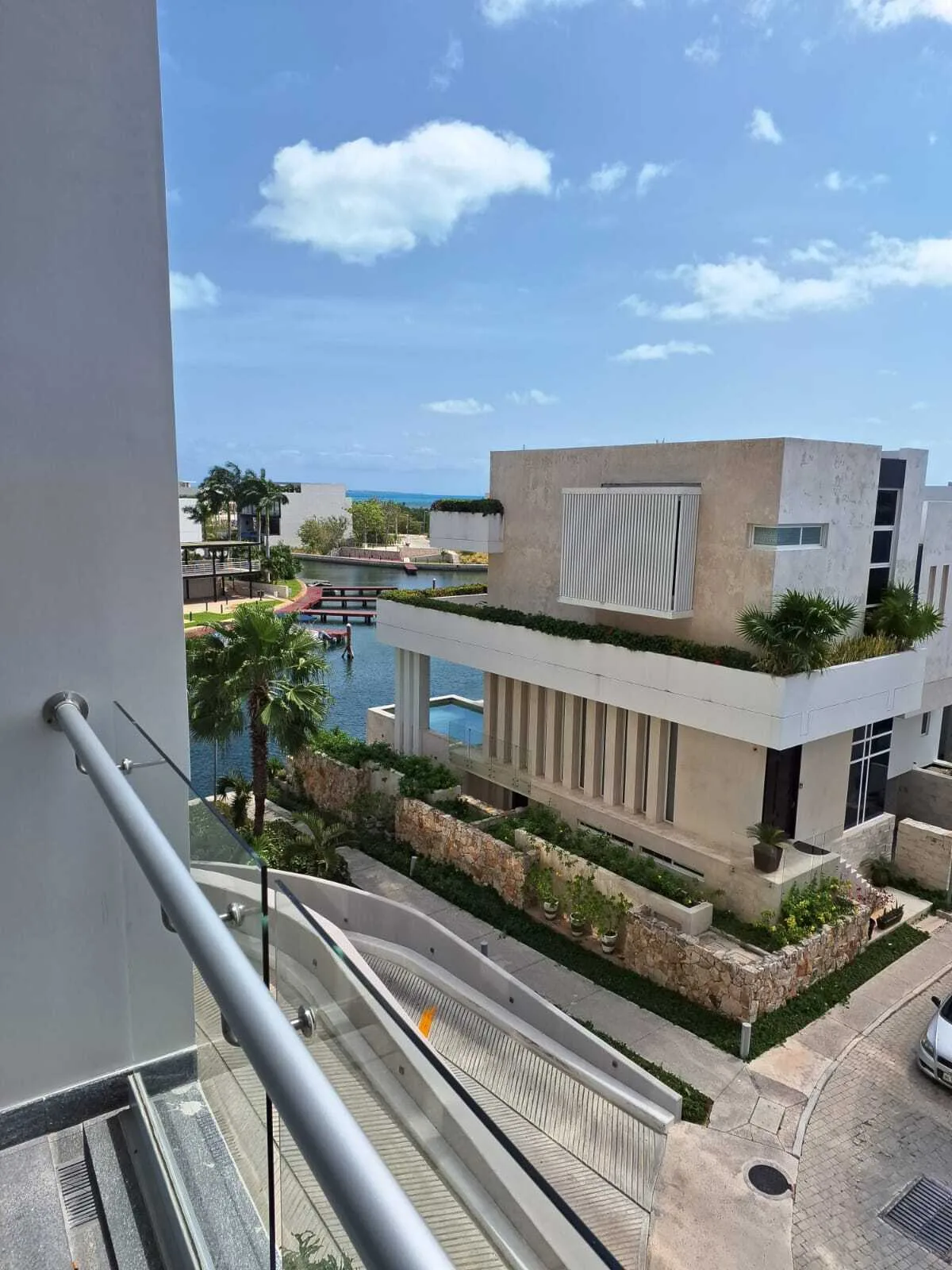 2-Bedroom Apartment with Marina Views and Direct Mall Access in Puerto Cancún, Cancún