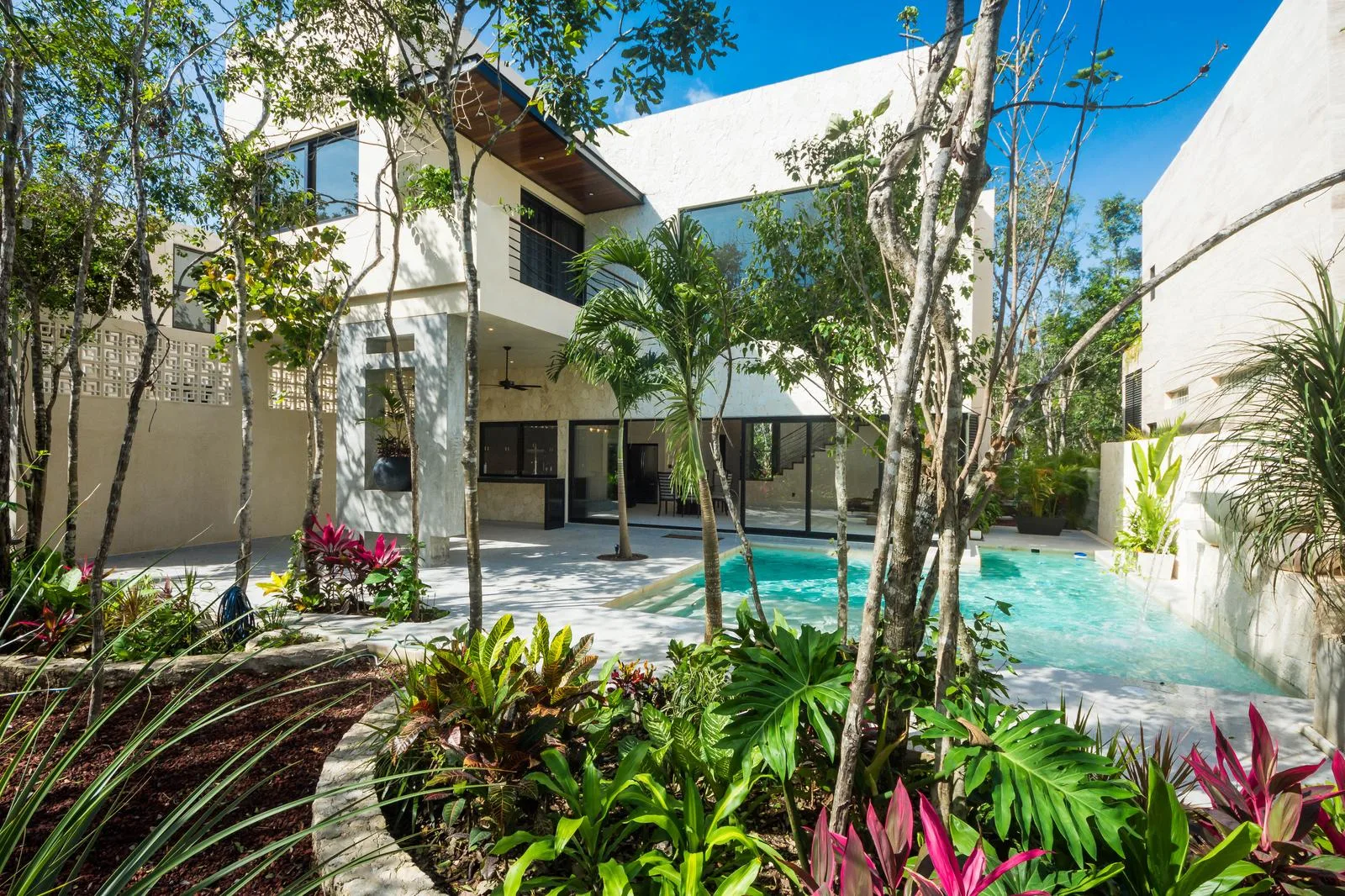 Luxury 3-Bedroom Fully Furnished Villa in Exclusive Tulum Community