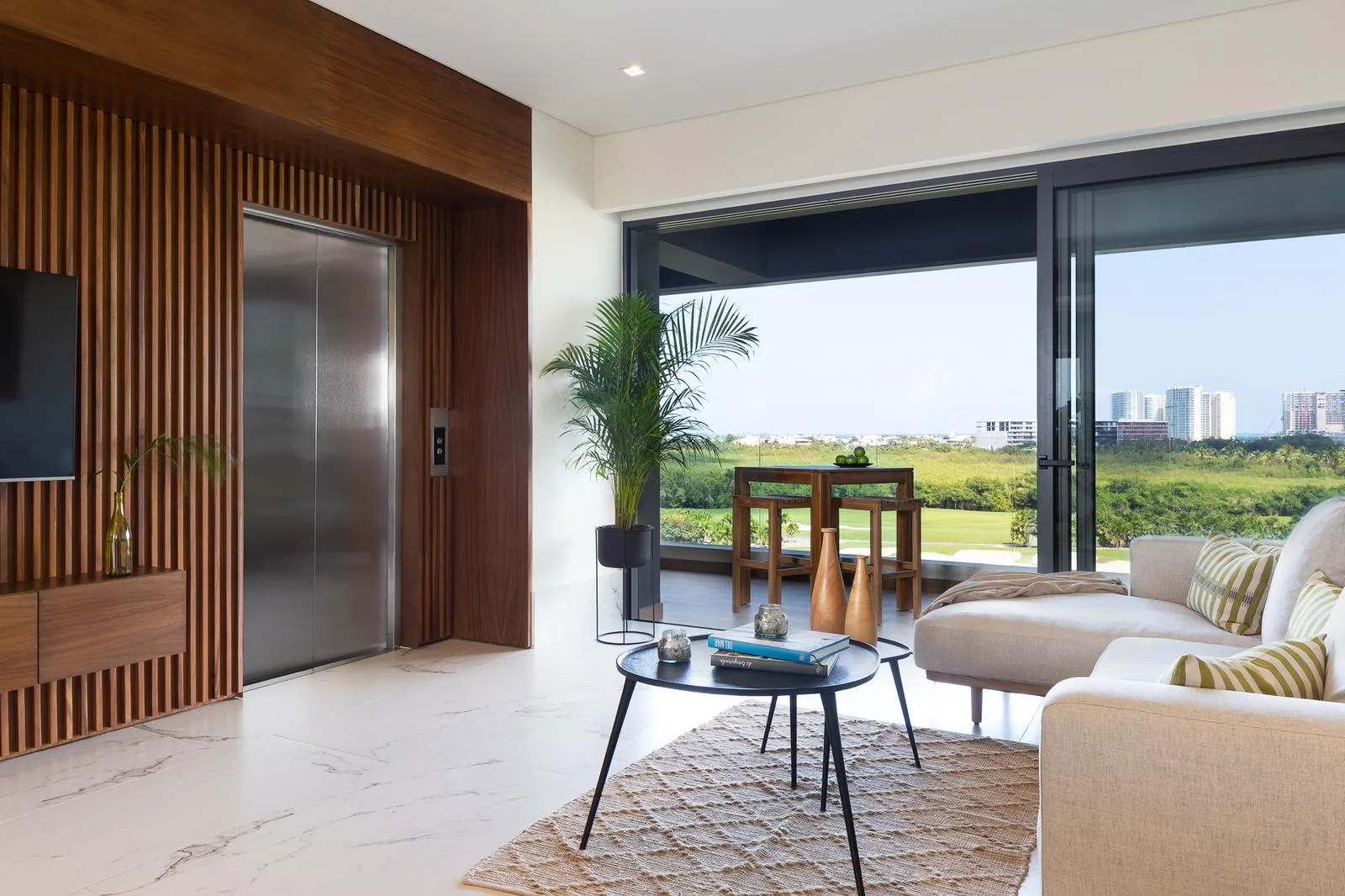 Apartments in Puerto Cancún with Efficient Design and Hurricane-Certified Windows