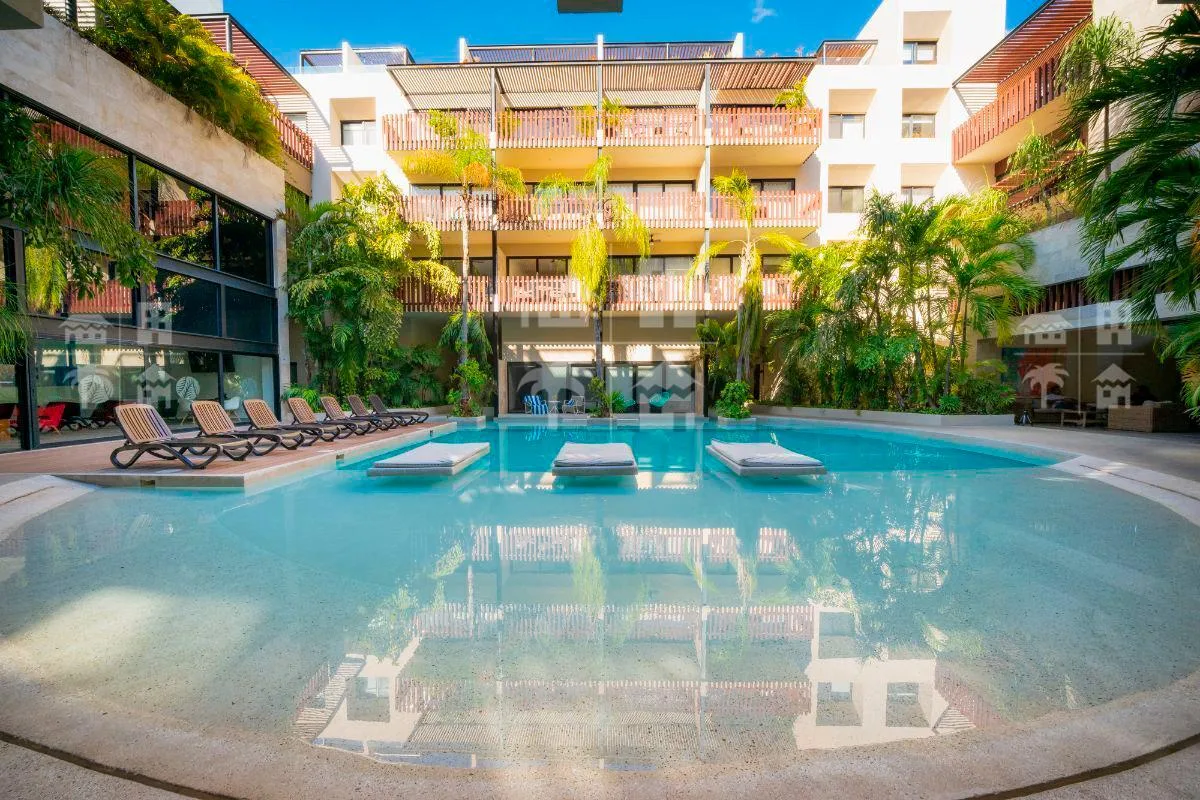 One-Bedroom Condo with Pool Views in Palmares, Steps from Quinta Avenida and the Caribbean Sea