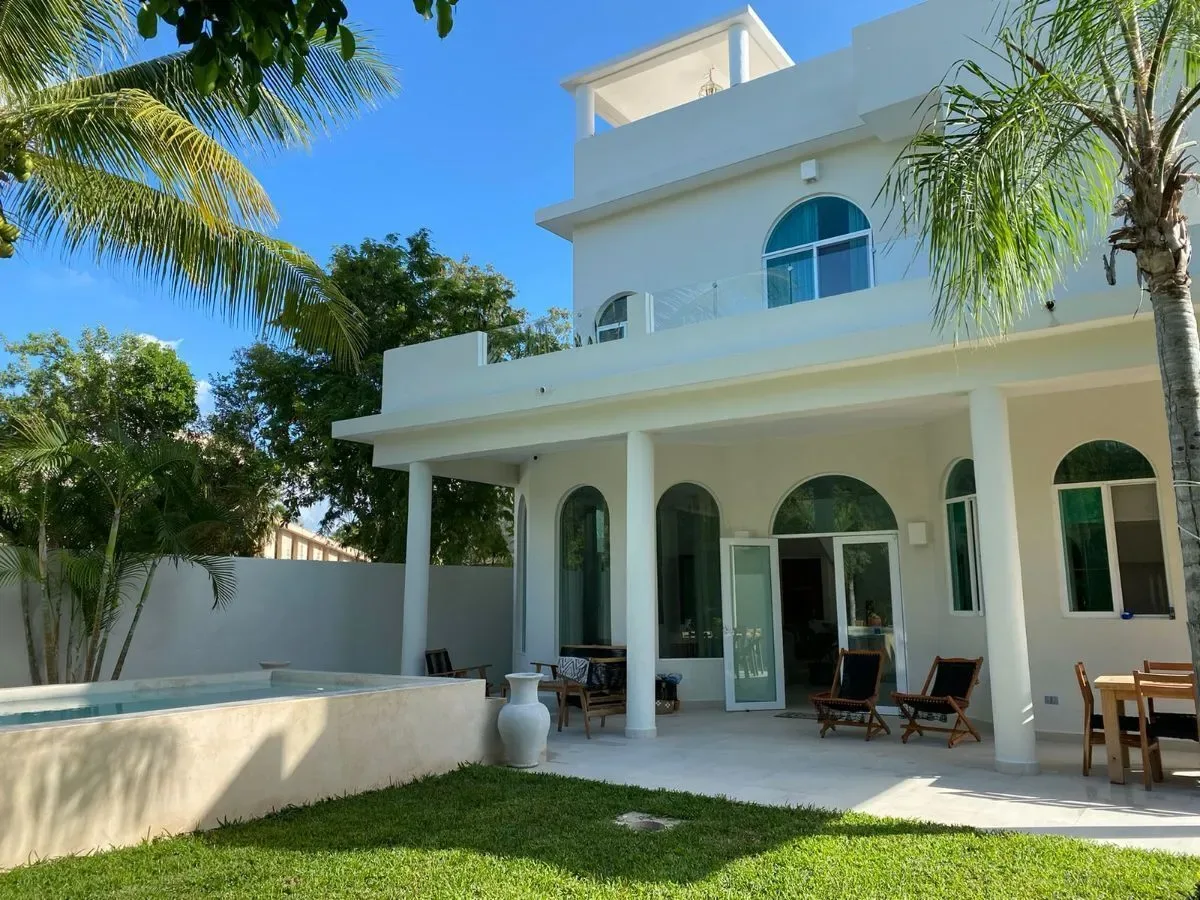 5-Bedroom Villa with Rooftop Plunge Pool in Puerto Aventuras