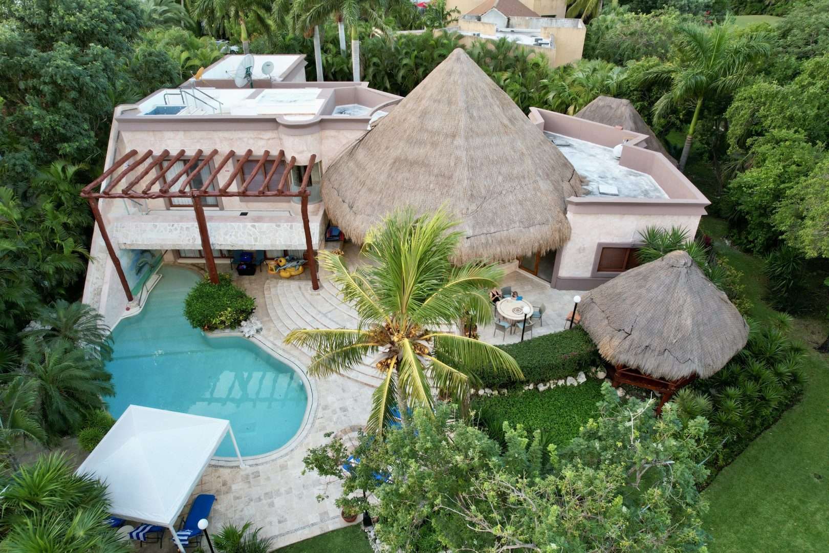 Pakal Golf-View Villa — Playacar Phase 2 Estate with Guest House & Pool